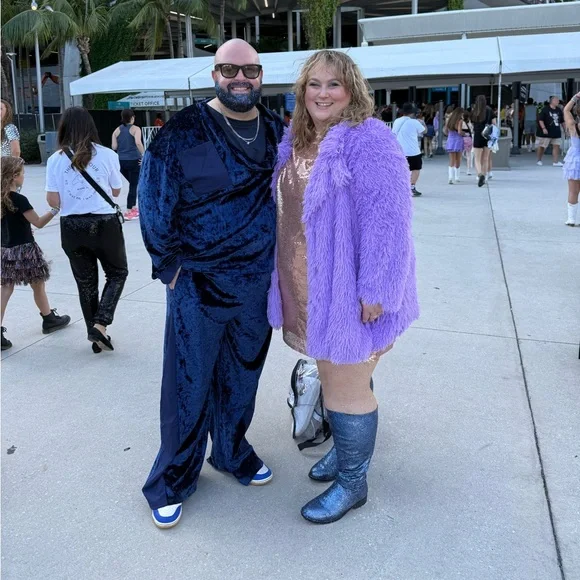 Plus Sequin Sleeve Shift Dress - Picture 5 of 6